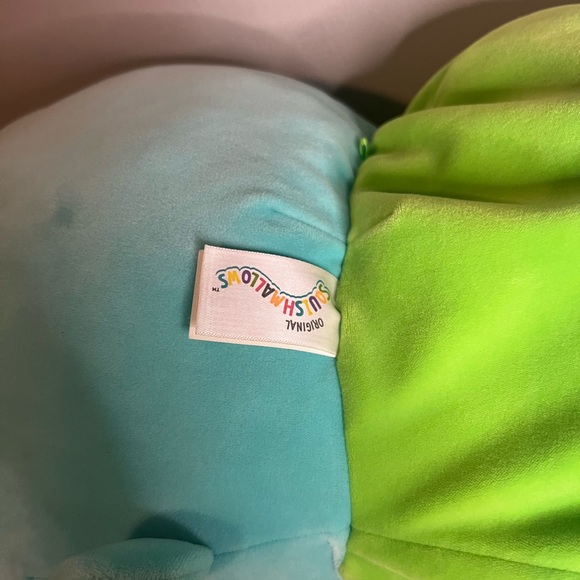 Squishmallows Wendy The Red Eye Frog & Hank The Hippo Plush, Flip-A-Mallow - Picture 2 of 3